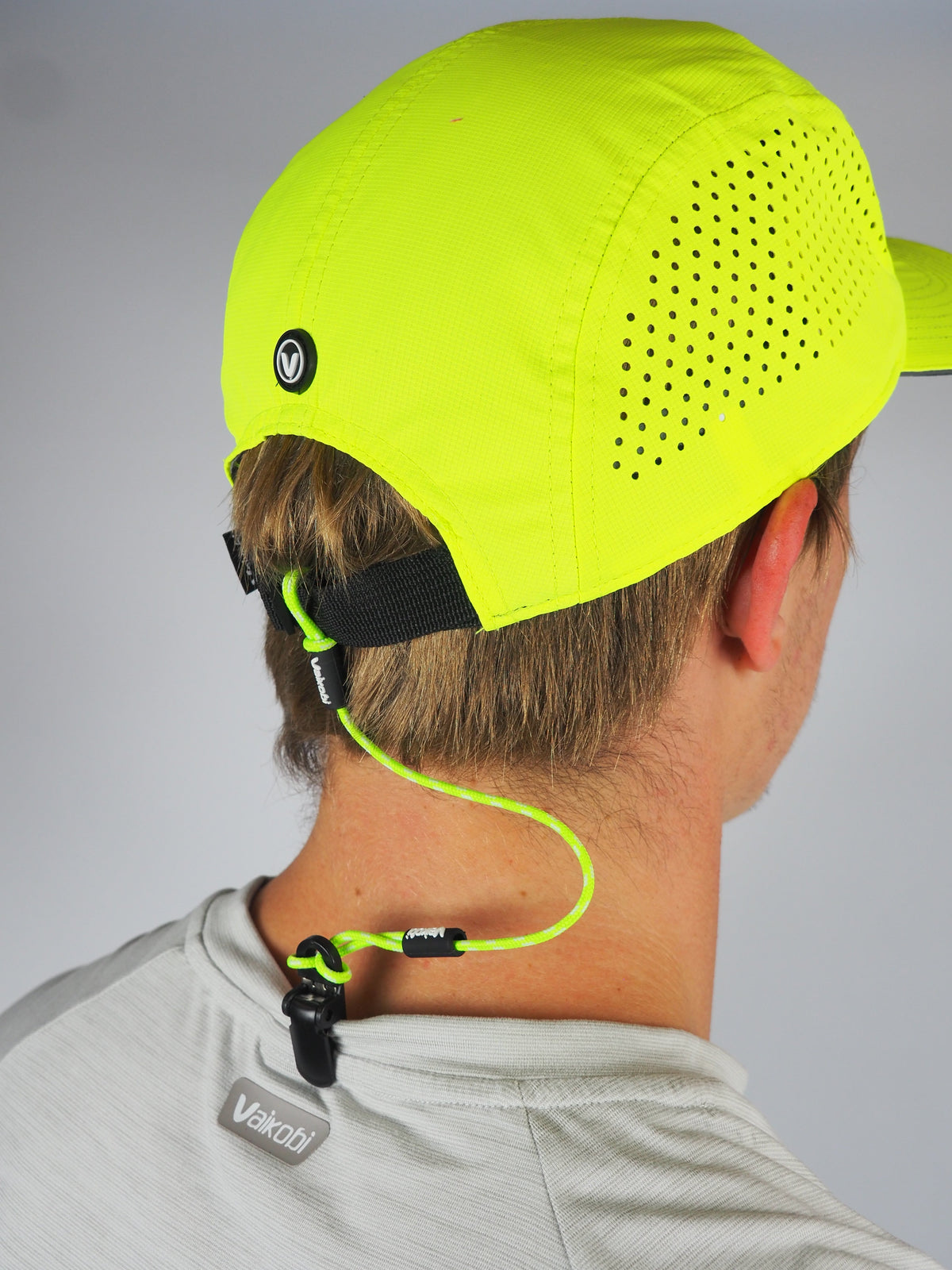 Vaikobi Cap Keeper Yellow - attached to cap