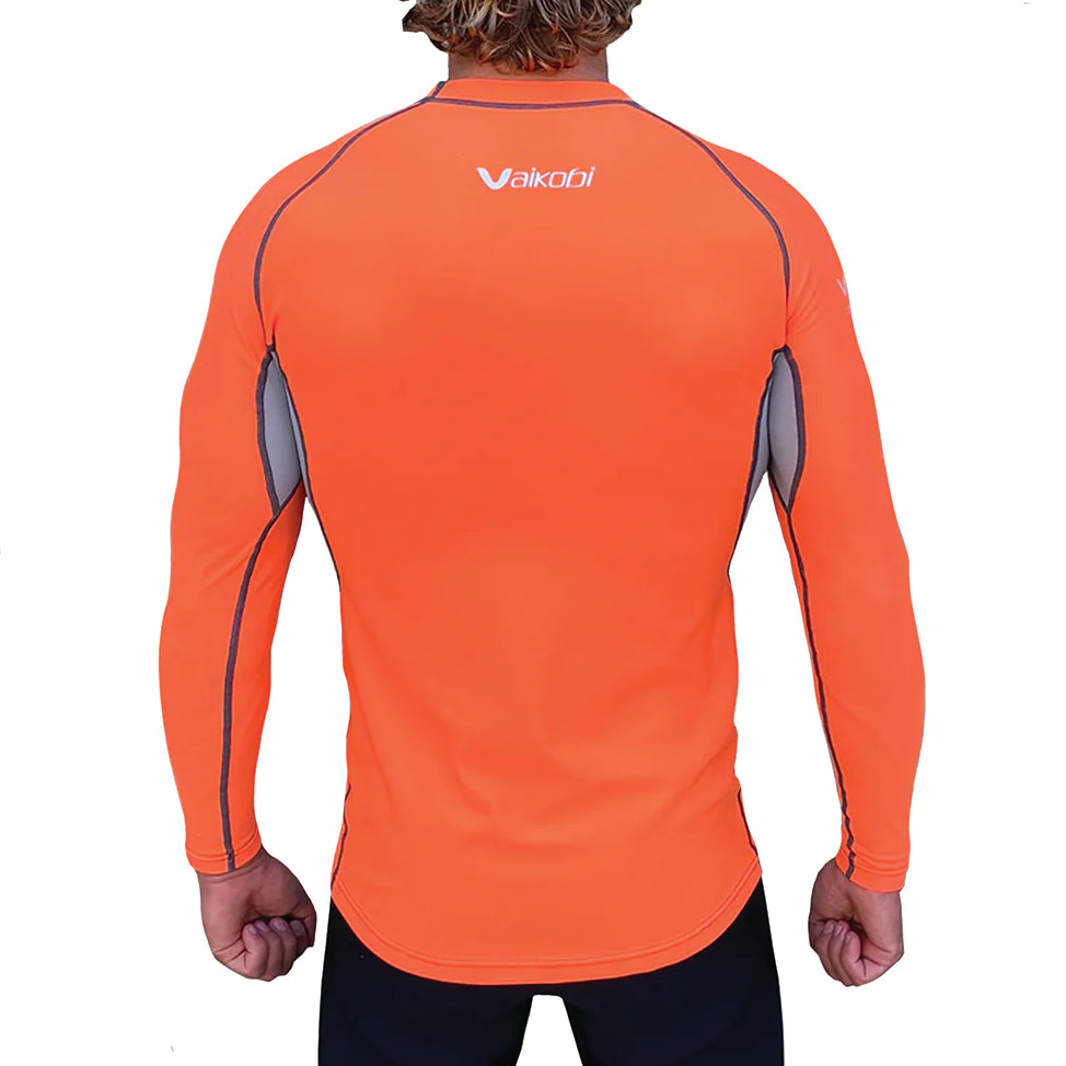 Vaikobi Hydroflex L/S Top orange with male model - rear view