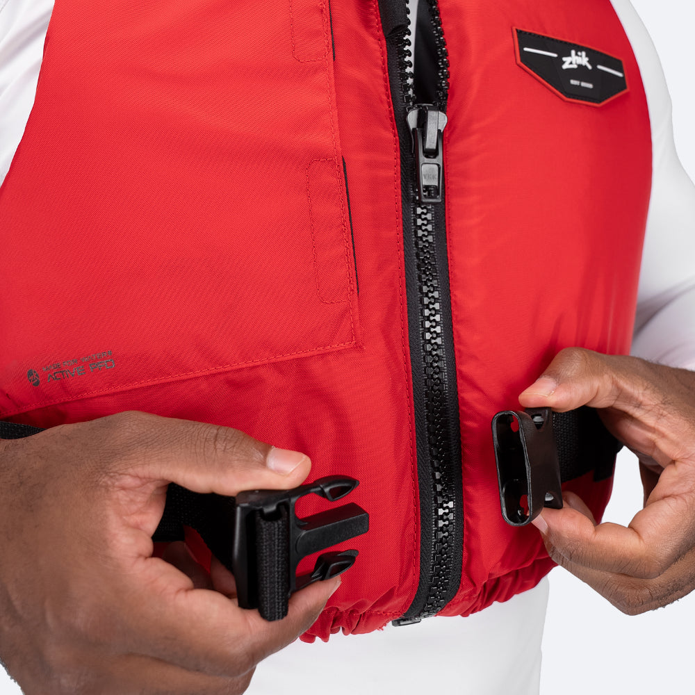 Zhik Active PFD ISO-12402-5 - buckle detail