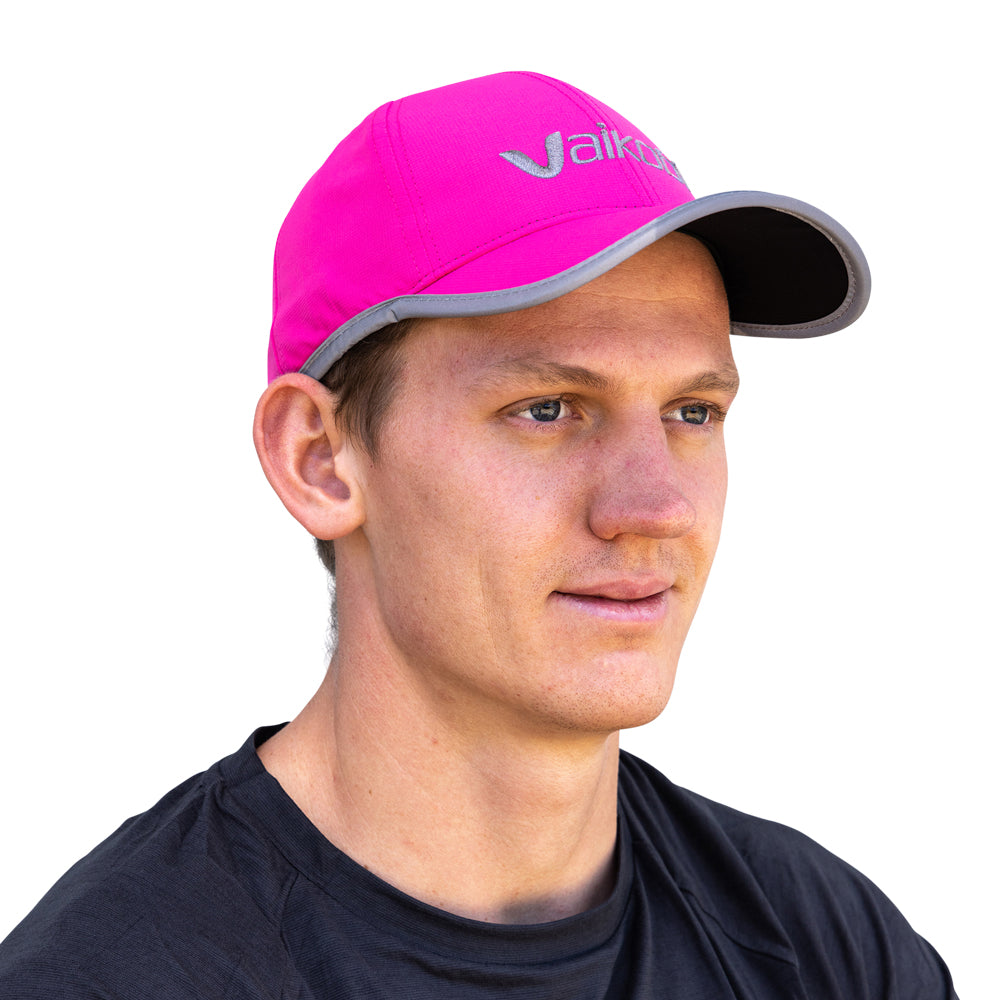 Vaikobi Performance Cap pink with male model